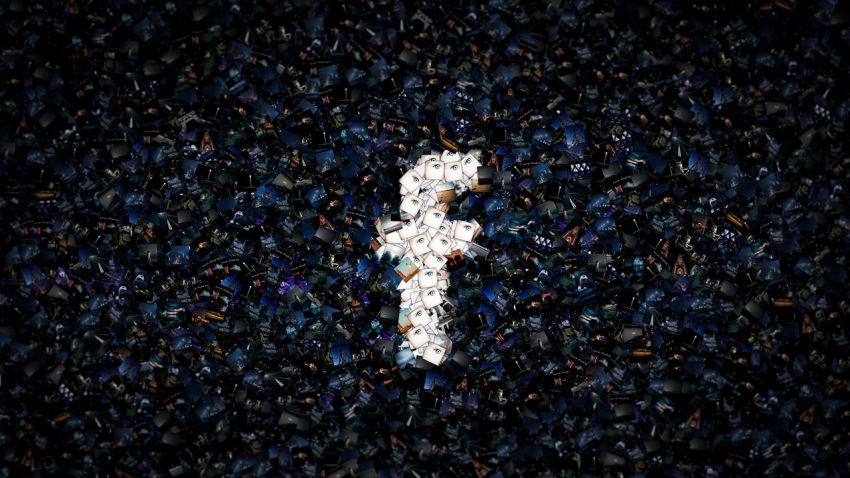 Facebook’a İngiltere’den Şaka Gibi Ceza!