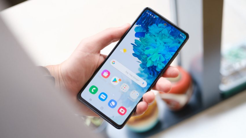 Galaxy S21 FE, 8 GB RAM ile Geekbench’te Görüldü!