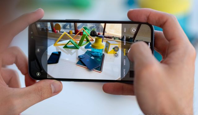 iPhone SE4 OLED Ekranıyla 2025'te Raflarda!