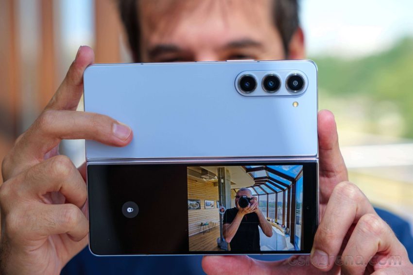 Galaxy Z Fold6 Z Fold5 ile Aynı Kameralara Sahip Olacak, Z Fold6 Ultra Sürpriz Yapabilir!