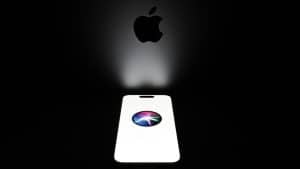 Apple Kullanıcılarını Hayal Kırıklığına Uğrattı, Yenilenen Siri Nerede