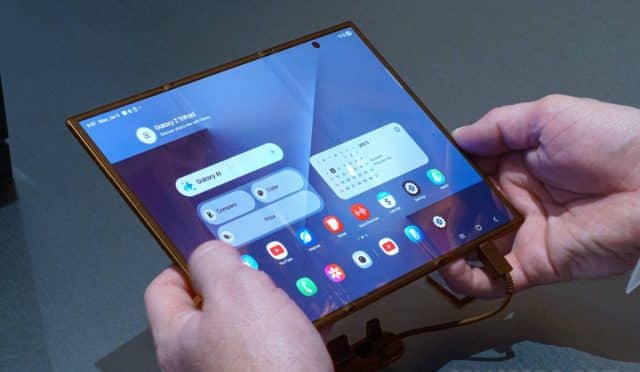 Galaxy Z TriFold 2 Selefinden Daha İnce Olabilir!